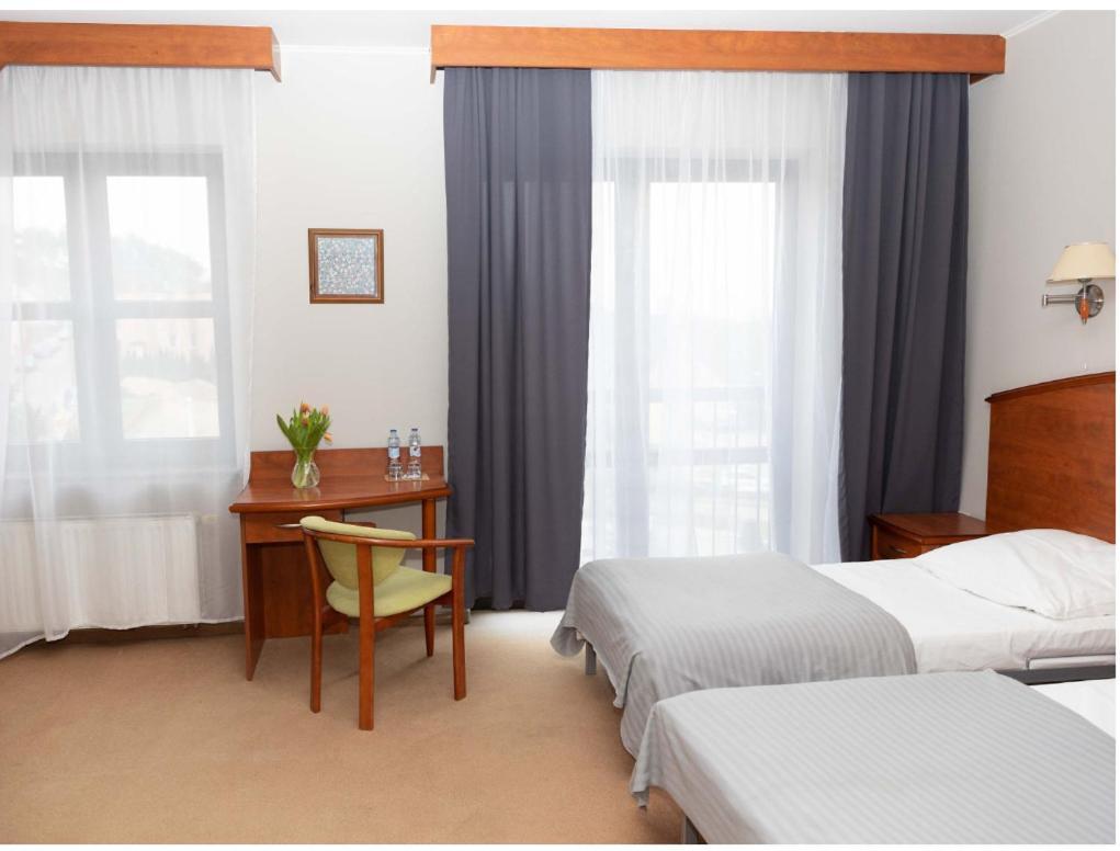 Hotel Piast Cedynia Extérieur photo